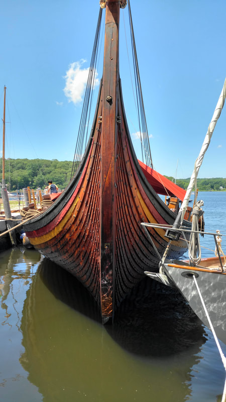 Picture front view (bow) of Viking ship 